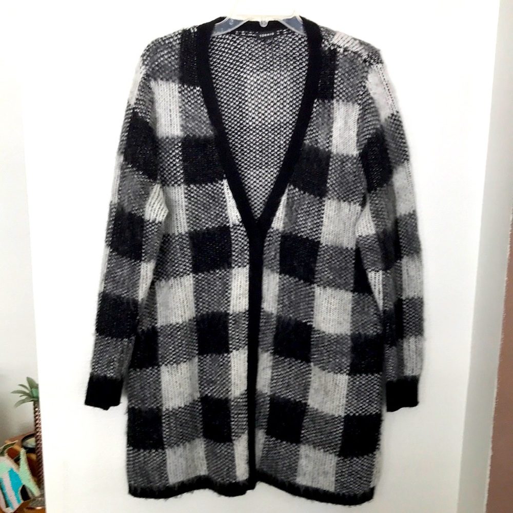 TORRID FUZZY SWEATER CARDIGAN BLACK, GREY & WHITE SIZE 1X NEW W/OUT TAGS